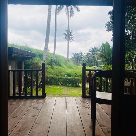 Uma D'Nyuh Homestay 싱가라자 외부 사진