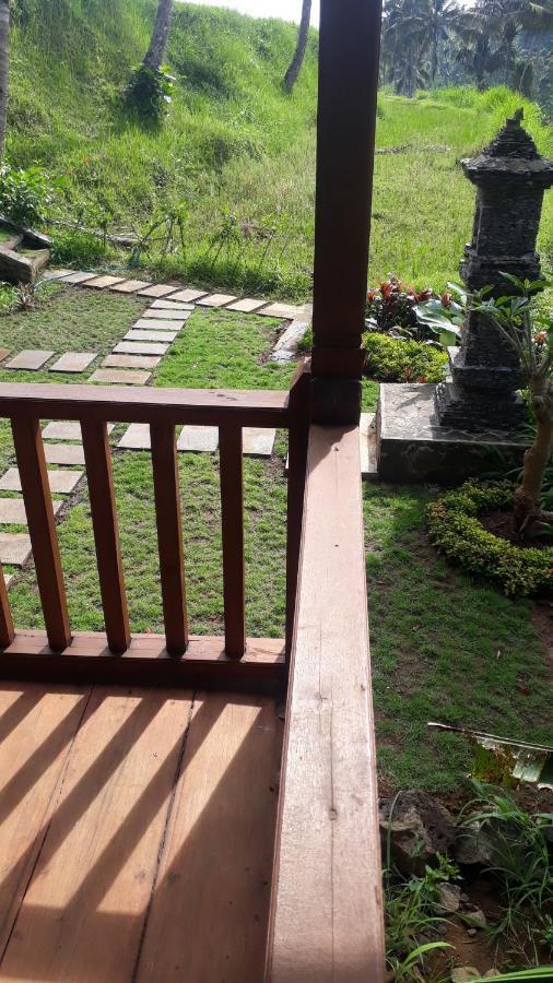 Uma D'Nyuh Homestay 싱가라자 외부 사진