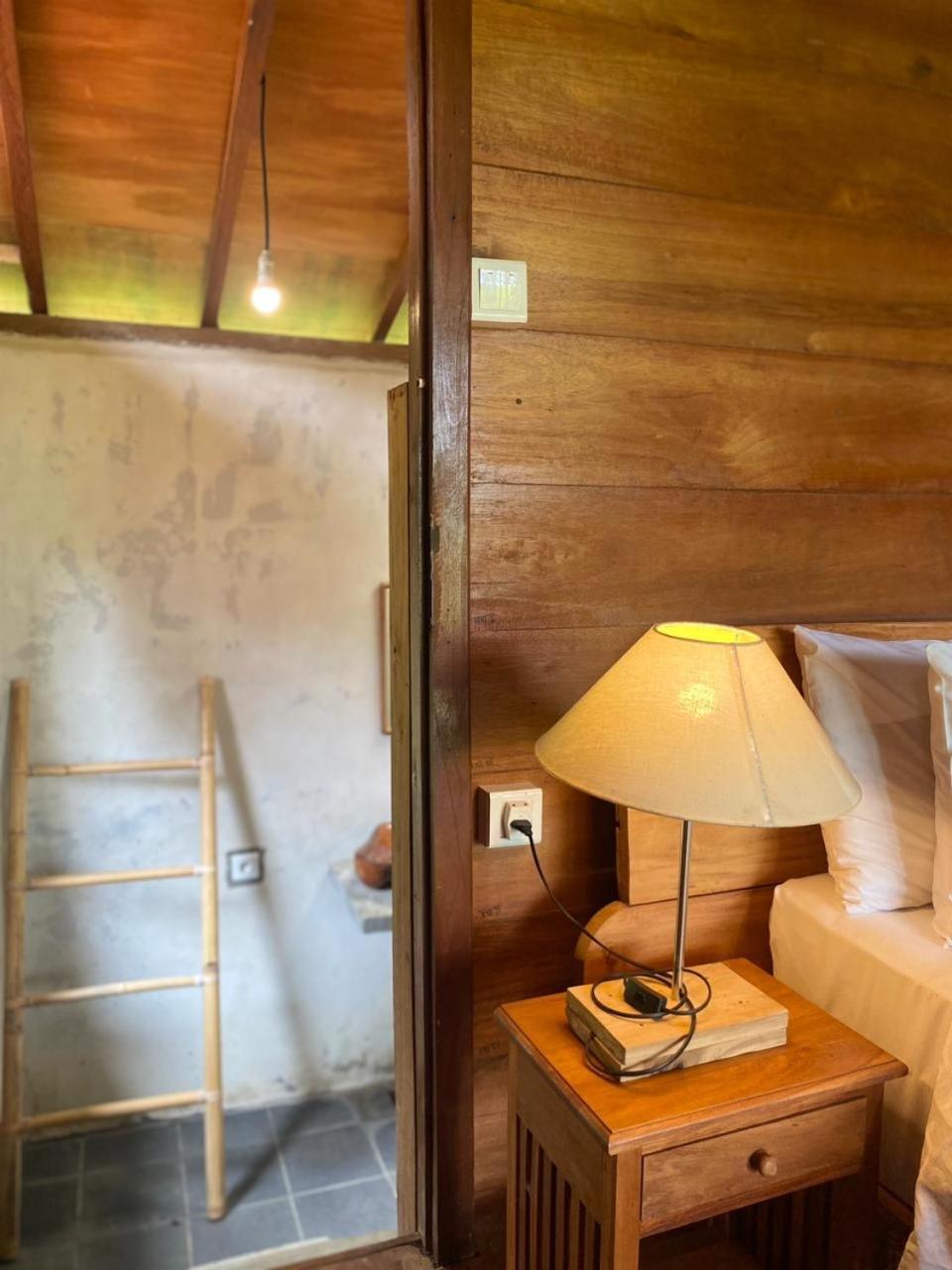 Uma D'Nyuh Homestay 싱가라자 외부 사진
