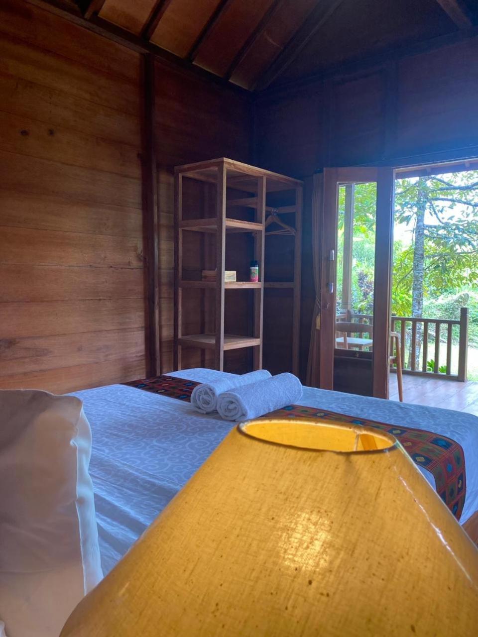 Uma D'Nyuh Homestay 싱가라자 외부 사진