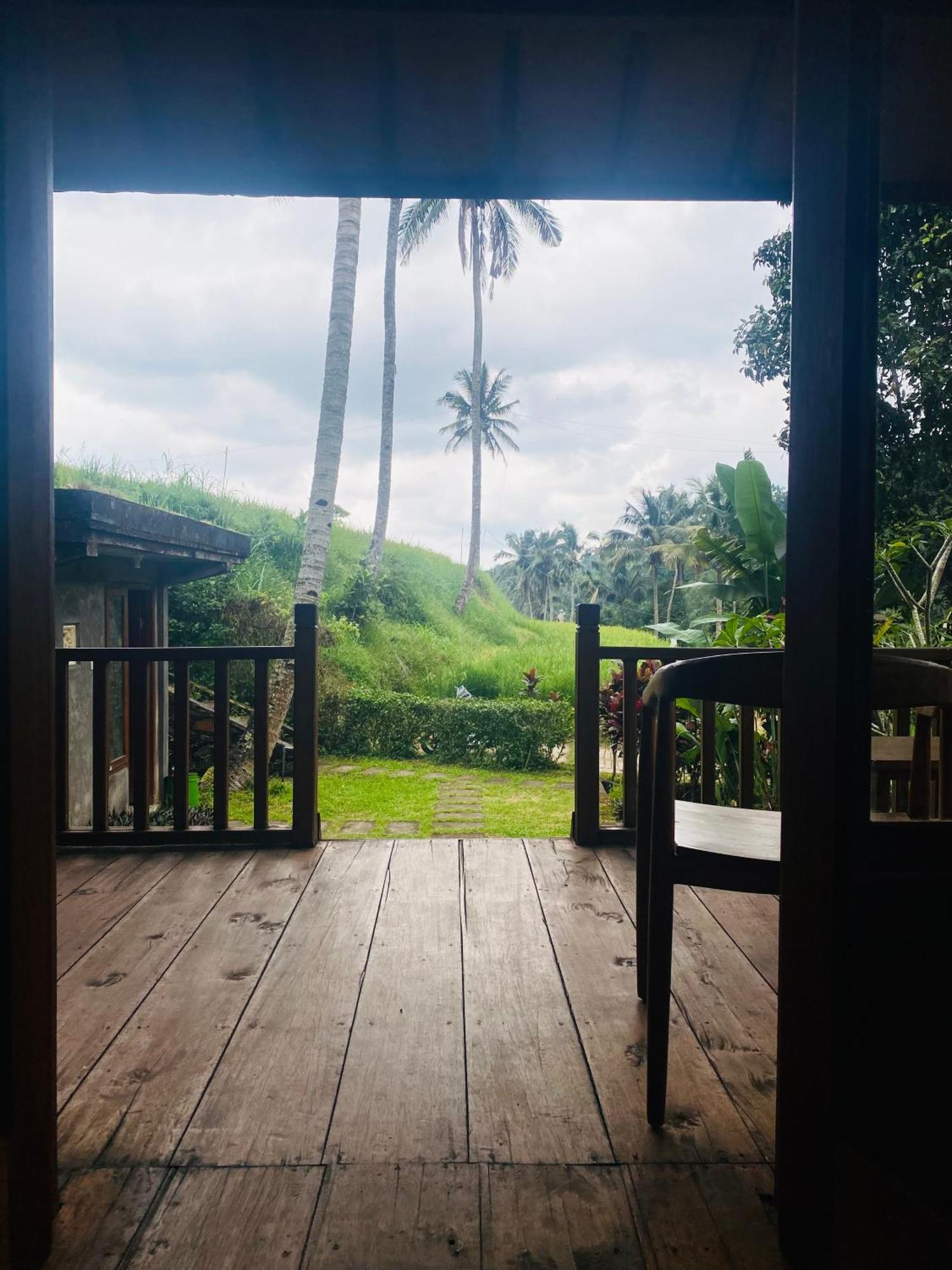Uma D'Nyuh Homestay 싱가라자 외부 사진